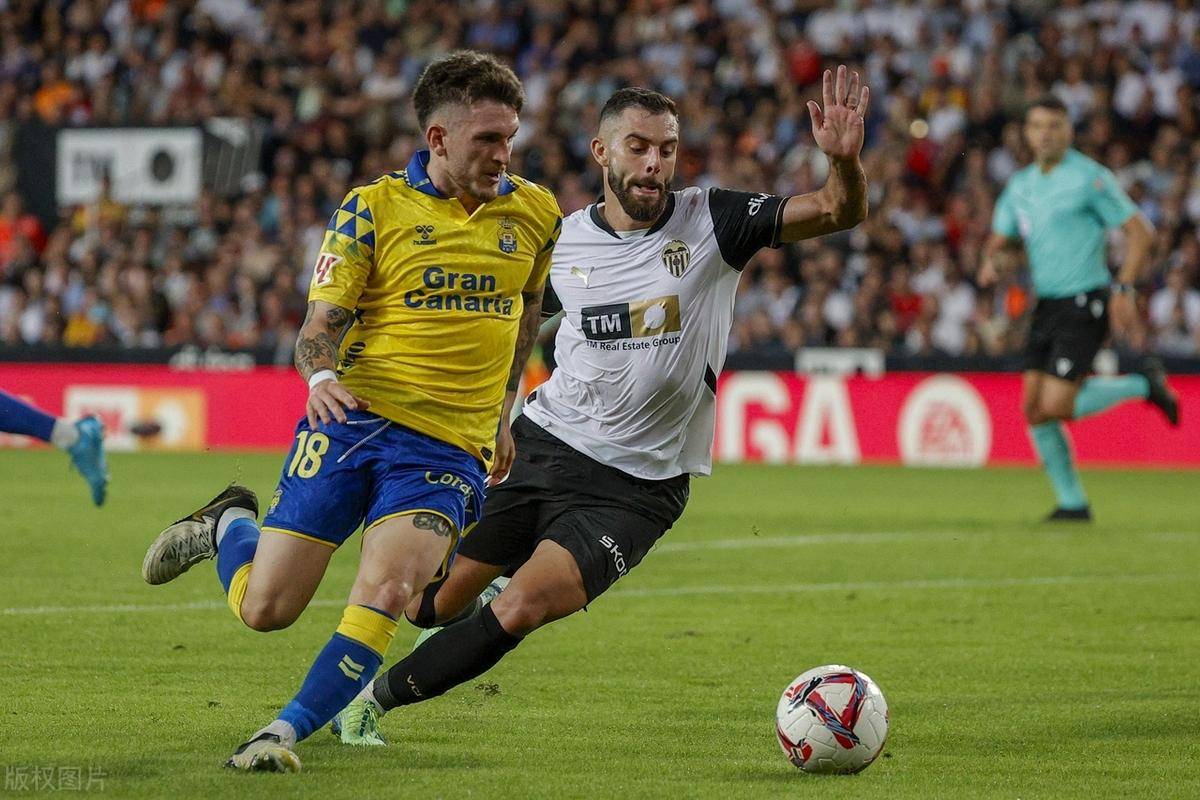 瓦伦西亚主场惨败，积分继续滑落的简单介绍