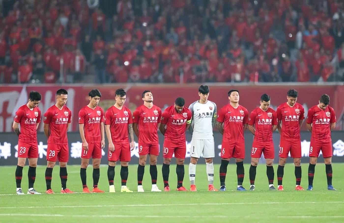 爱游戏大厅-包含激烈角逐！亚冠赛场上强队展现无敌实力的词条