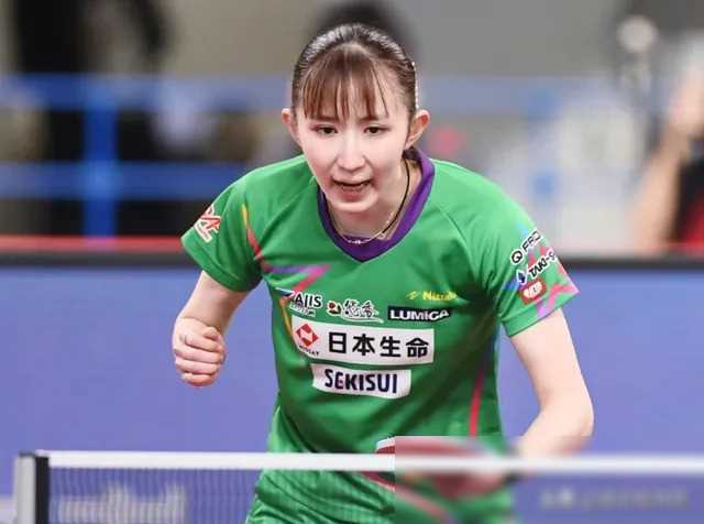 爱游戏下载-运动员们在赛场上展现出顶尖的球技