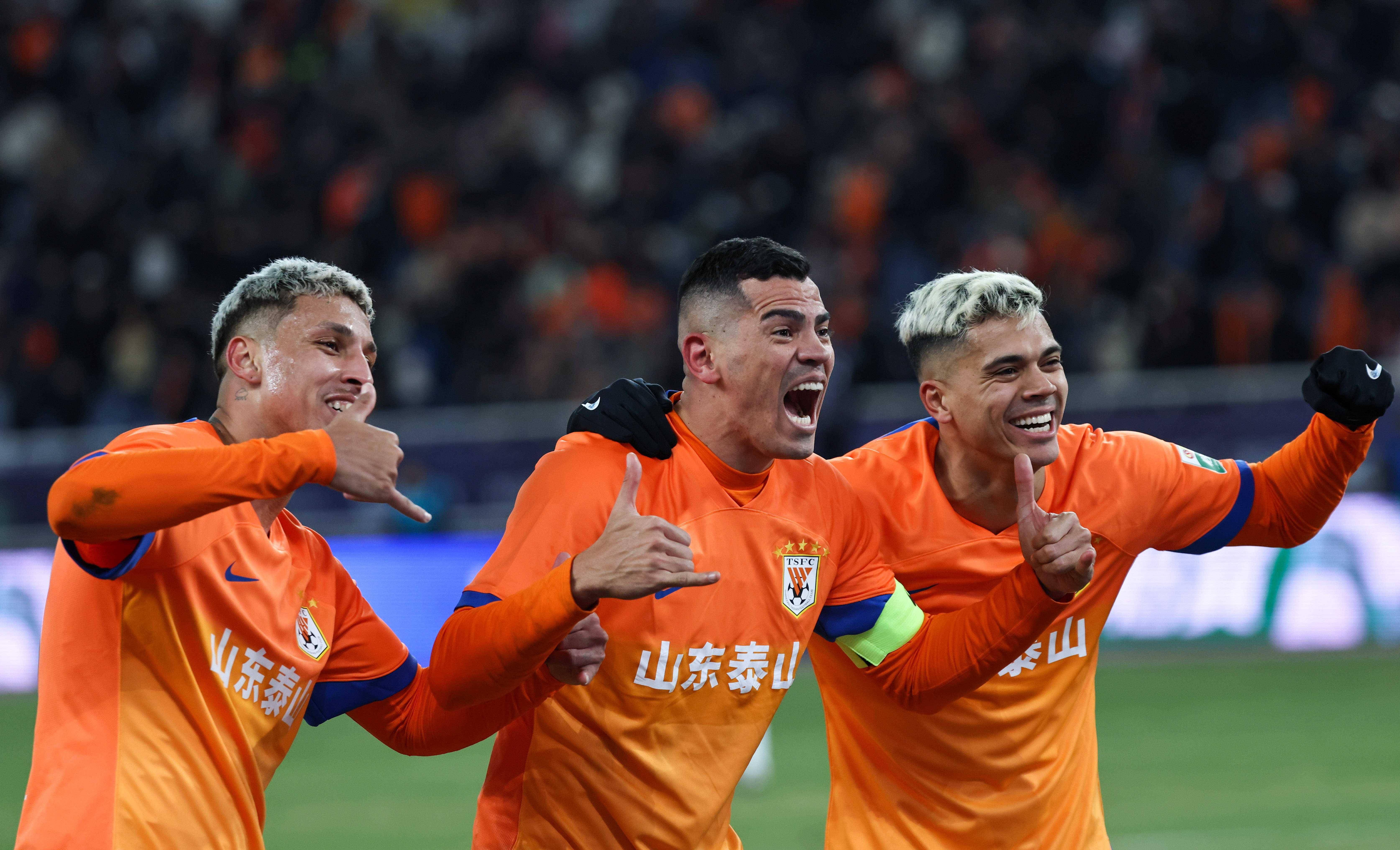 中超联赛球队取得关键胜利，冲击前列