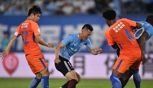 鲁能客场遭困难，中超竞争进入白热化阶段