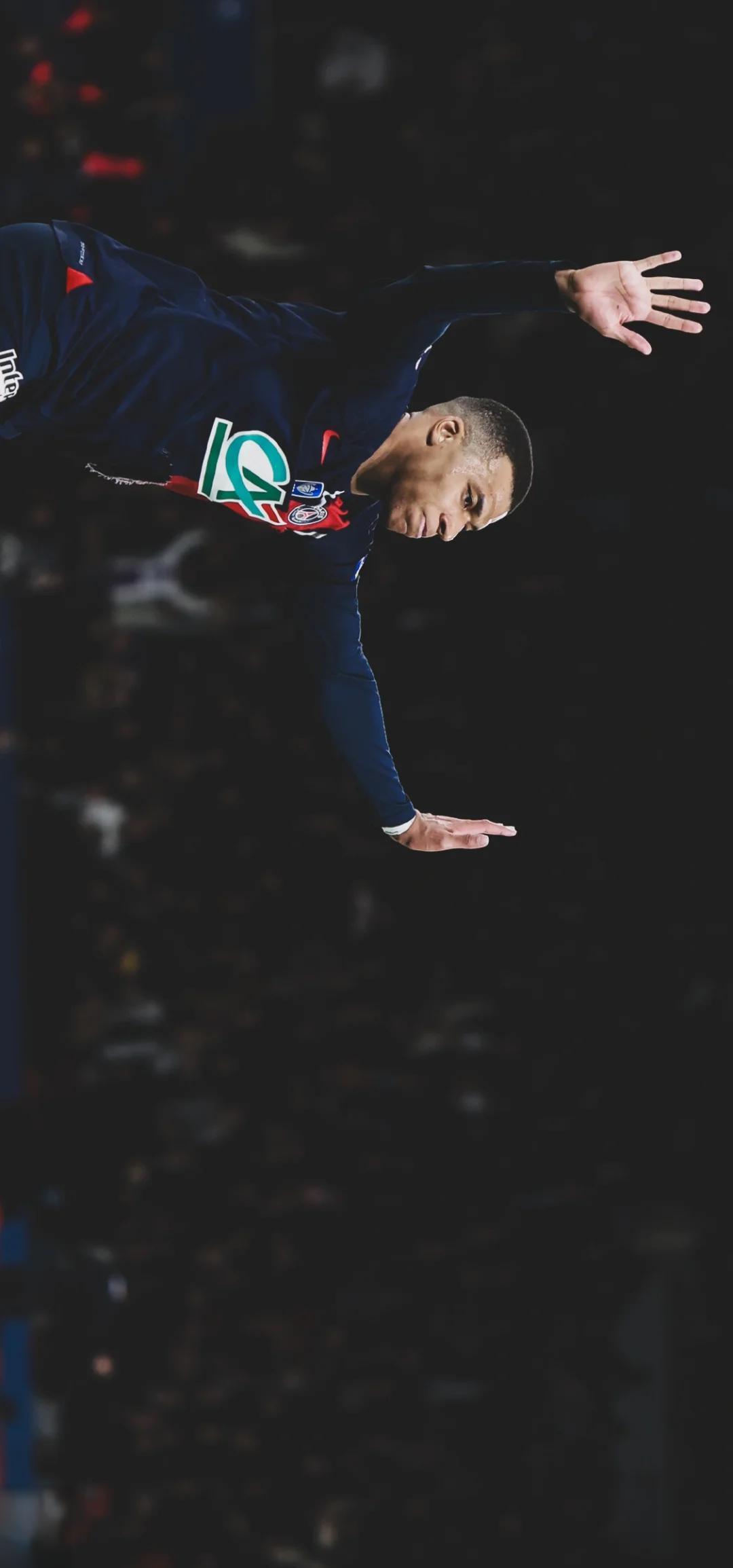 包含巴黎圣日耳曼轻松取胜，晋级已成定局的词条