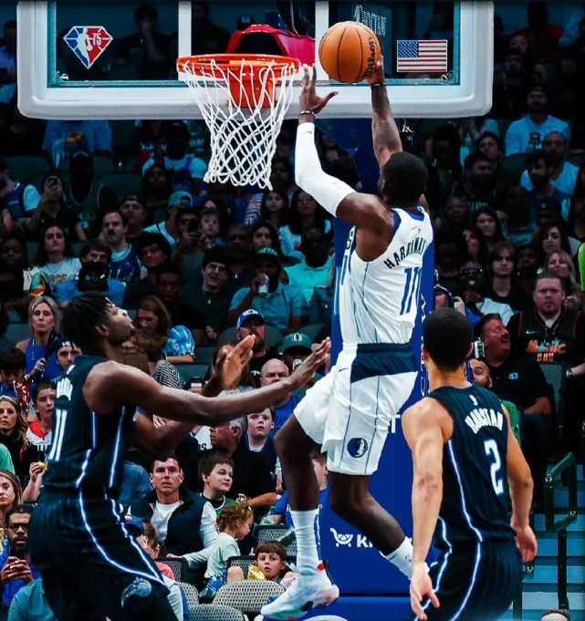 南汉普顿客场逆转，取得重要胜利的简单介绍