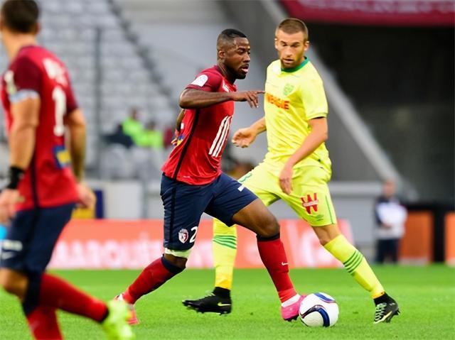 关于纷纷尘土扬起，一场豪门对阵即将上演的信息