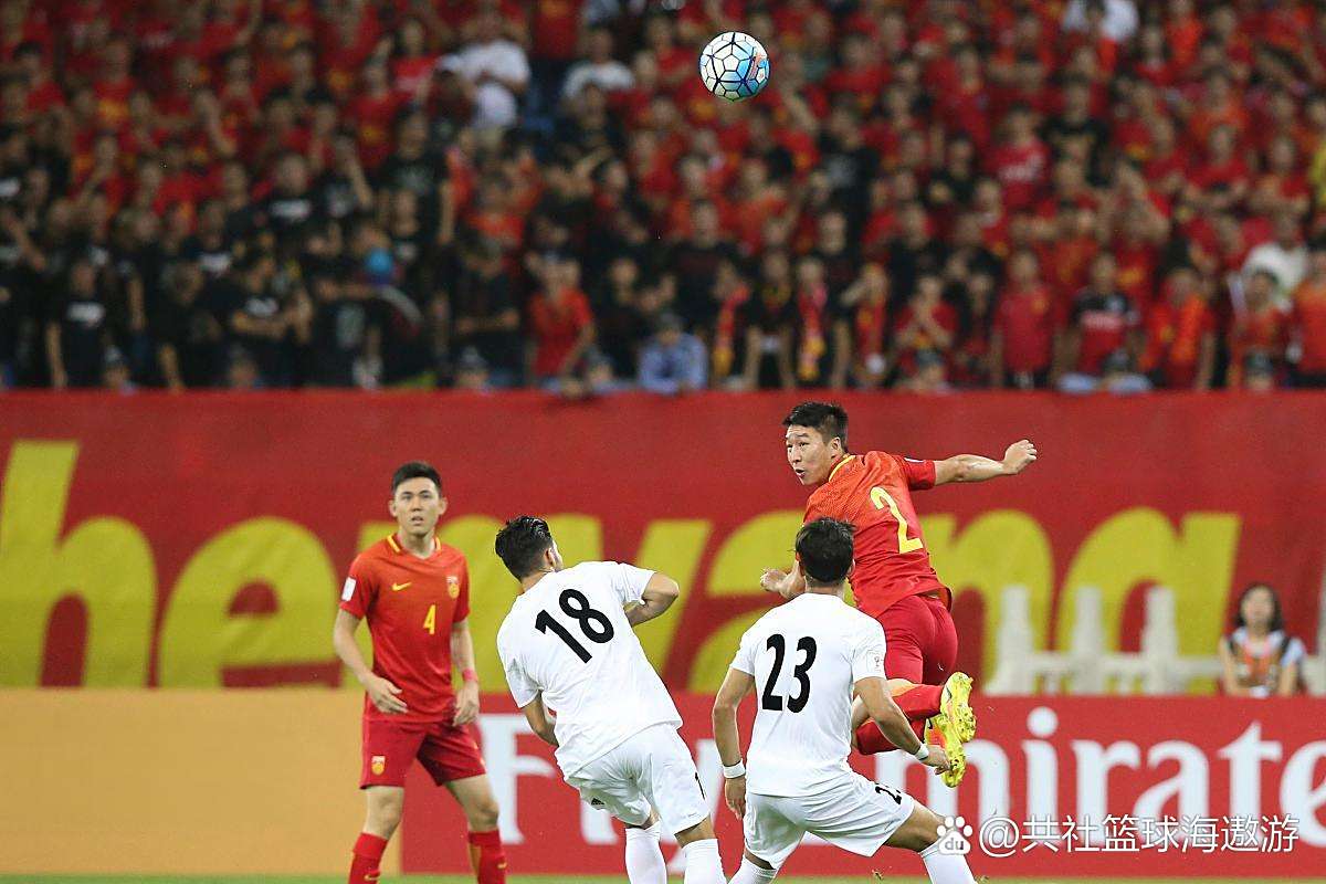 阿联酋球队在比赛场上展现实力 阿联酋球队在比赛场上展现实力