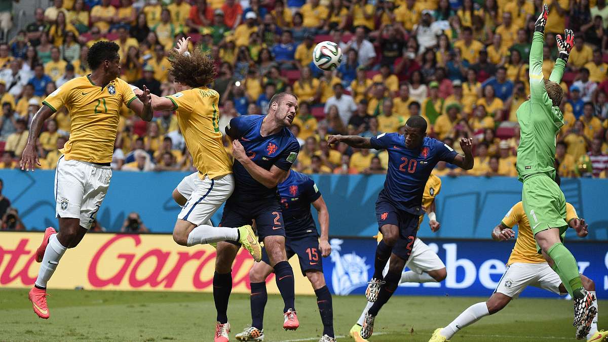 爱游戏下载-欧洲杯资格赛阶段热门队伍激战难分