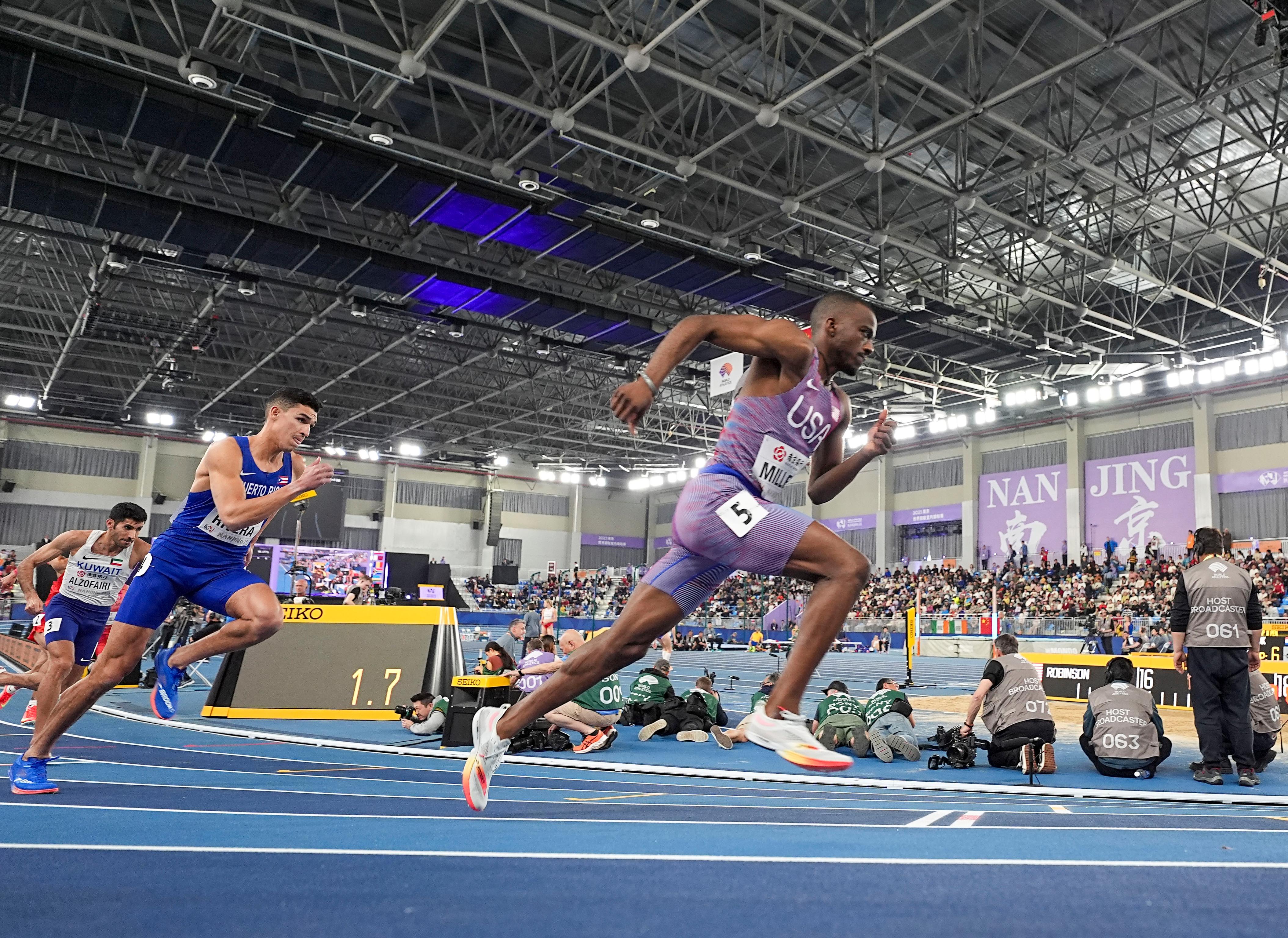 紧张刺激的比赛,全场爆发热情 紧张刺激的比赛,全场爆发热情
