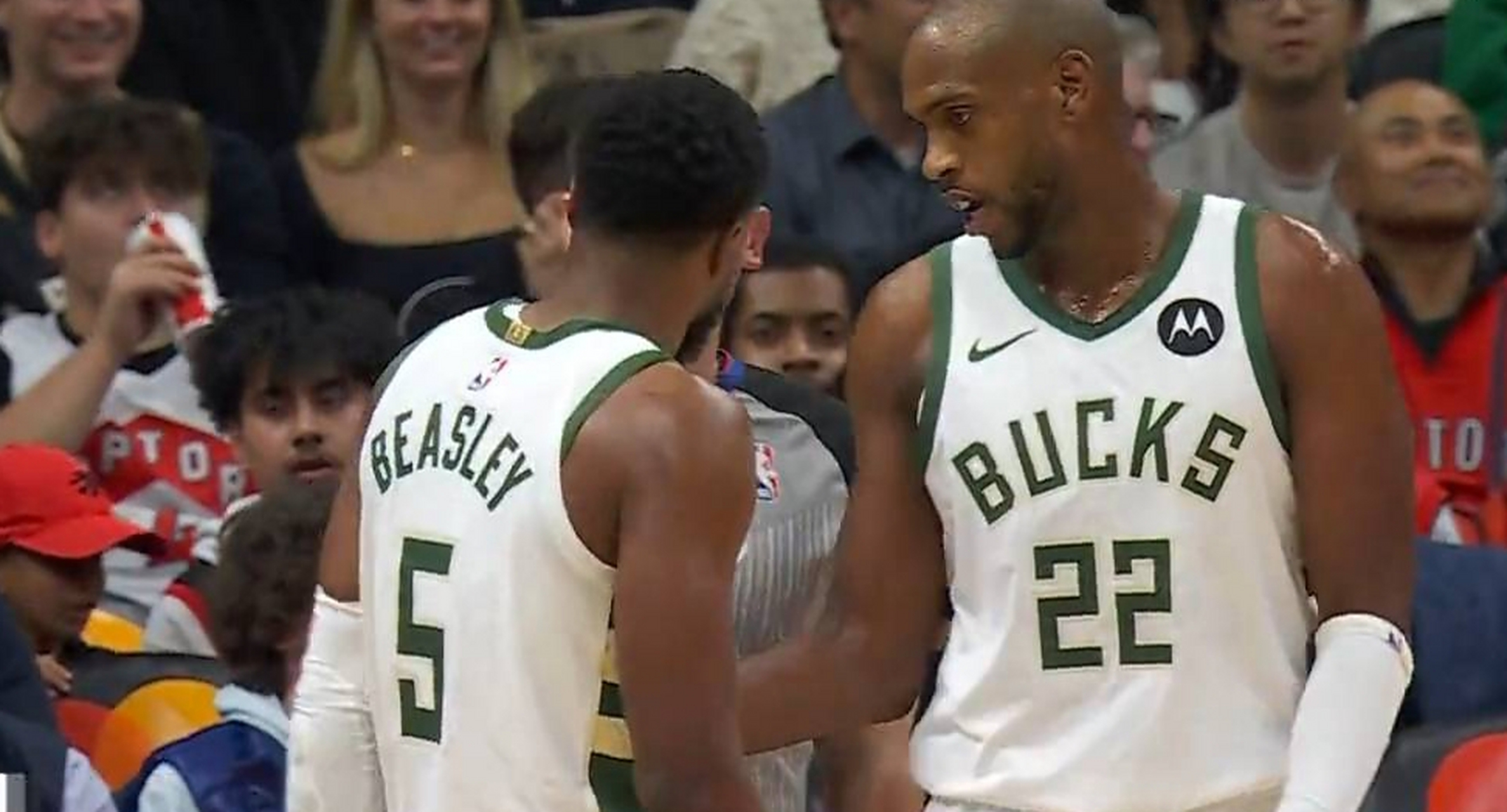 爱游戏APP-雄鹿大胜猛龙，实现三连胜