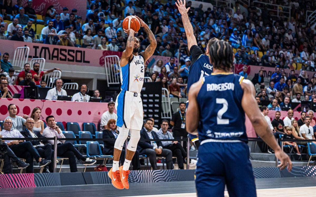 爱游戏在线-灰熊主场险胜独行侠，约翰逊实现绝杀